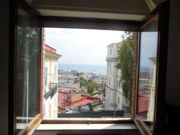 Foto Trilocale in affitto a Napoli