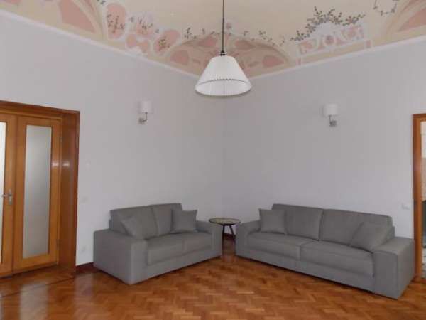 Foto Trilocale in affitto a Novara