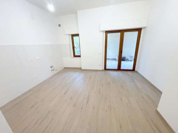 Foto Trilocale in affitto a Osimo