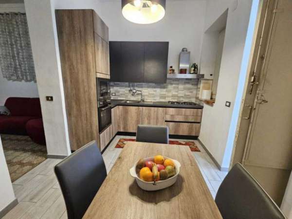 Foto Trilocale in affitto a Palermo