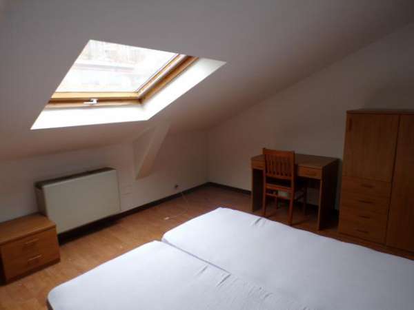 Foto Trilocale in affitto a Pavia