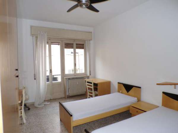 Foto Trilocale in affitto a Pavia