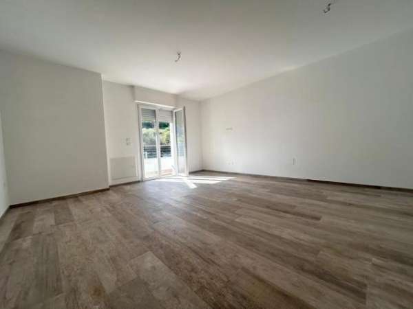 Foto Trilocale in affitto a Pescara