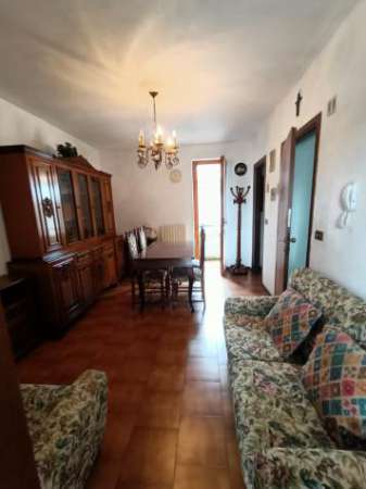 Foto Trilocale in affitto a Pianello Val Tidone