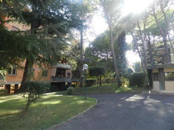 Foto Trilocale in affitto a Roma