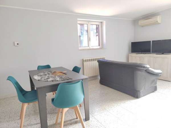 Foto Trilocale in affitto a Roma