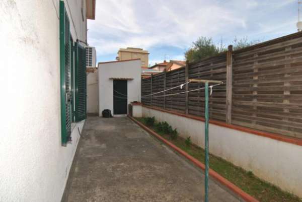 Foto Trilocale in affitto a Rosignano Marittimo