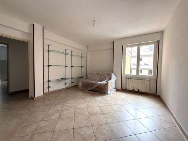 Foto Trilocale in affitto a Sassari