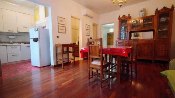 Foto Trilocale in affitto a Savona