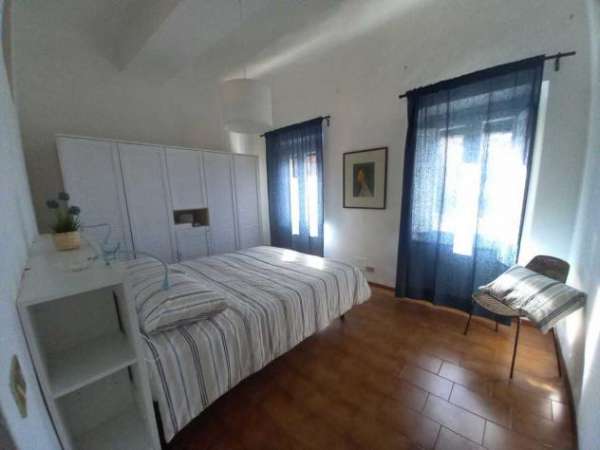 Foto Trilocale in affitto a Siena