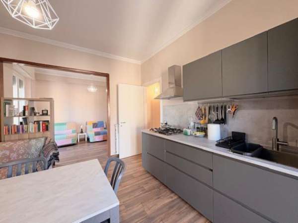 Foto Trilocale in affitto a Siena