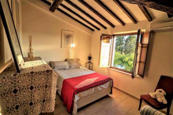 Foto Trilocale in affitto a Siena