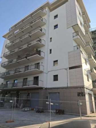 Foto Trilocale in affitto a Siracusa