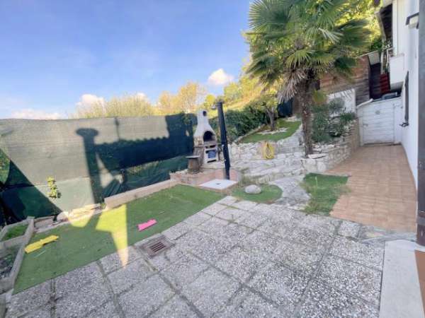 Foto Trilocale in affitto a Sirolo