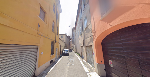 Foto Trilocale in centro a Piacenza con doppi servizi