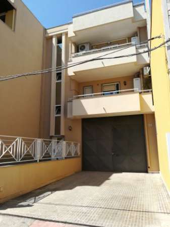 Foto trilocale in piccolo condominio a Carosino