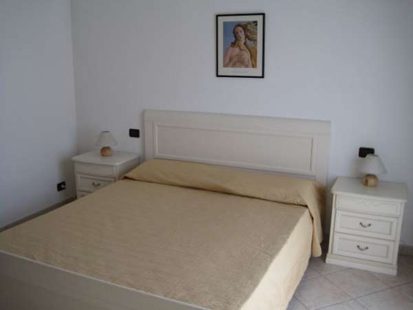 Foto Trilocale Nuovo con 2 Camere da Letto Arredato Vicino Universit  M2 Spese Compr.