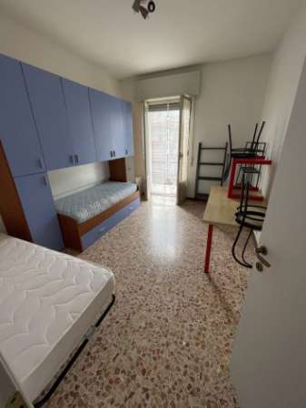 Foto TRILOCALE PER STUDENTI 3 CAMERE