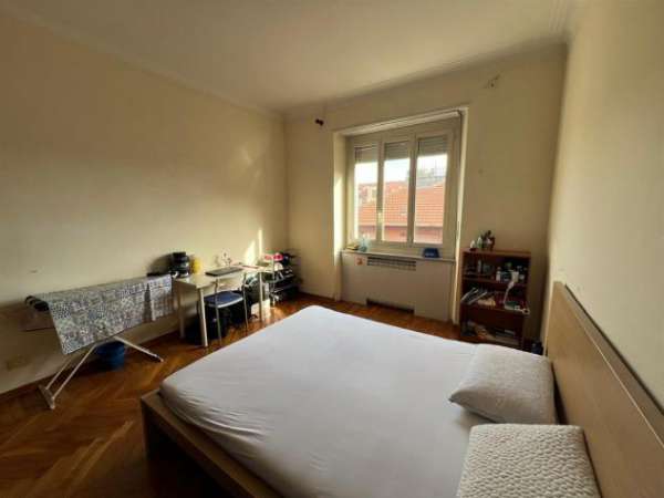 Foto Trilocale piano alto in Crocetta