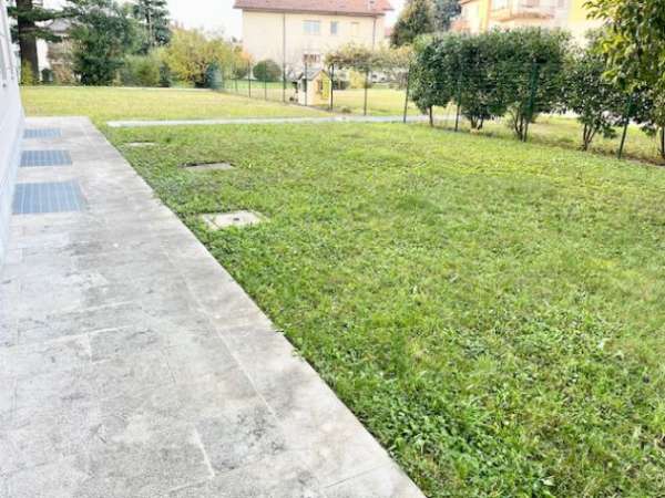 Foto Udine semicentro nord zona via montegrappa tricamere