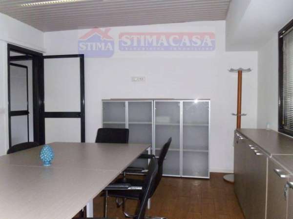 Foto Ufficio - Casoria . Rif.: UFFICIO CASORIA 1PIANO