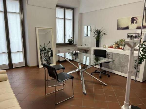 Foto Ufficio - studio in centro storico ad Alba