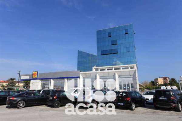 Foto UFFICIO  IN COWORKING