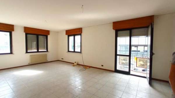 Foto Ufficio / Studio Medico in Palazzina con Ascensore