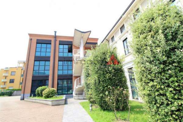 Foto UFFICIO 40 mq. Zona Bennet