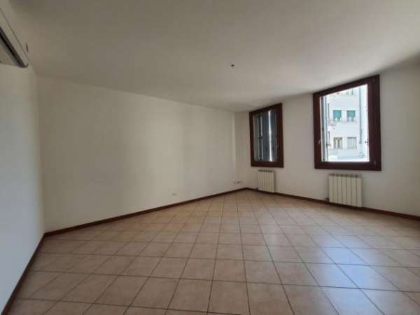 Foto Ufficio a San Bonifacio - Rif. S103