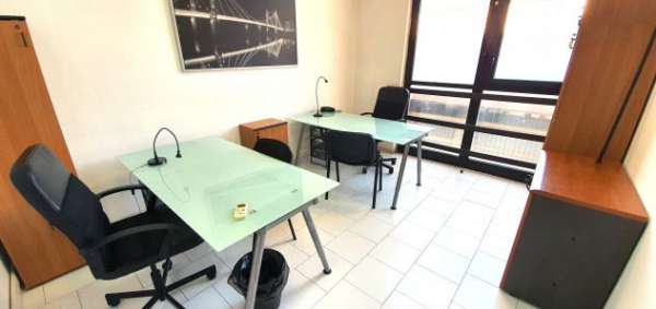 Foto Ufficio arredato in condominio custodito