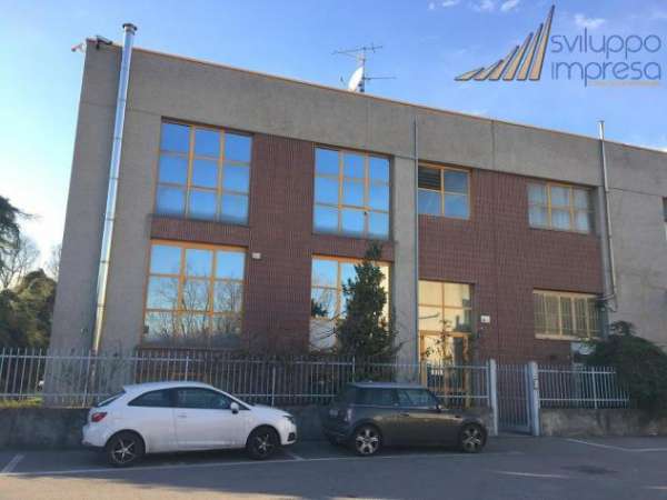 Foto UFFICIO CON MAGAZZINO IN AFFITTO A COLOGNO MONZESE