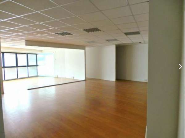 Foto Ufficio da 450mq con parcheggio
