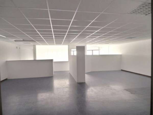 Foto Ufficio da 450mq con parcheggio