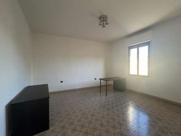 Foto UFFICIO di 2 vani e di 25 mq (CAMPI BISENZIO) rif. L1312