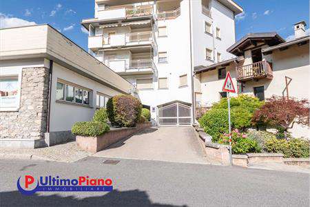 Foto Ufficio in Affitto, 3,5 Locali, 84 mq, Aosta