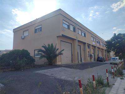 Foto Ufficio in Affitto, 5 Locali, 179 mq, Caltanissetta