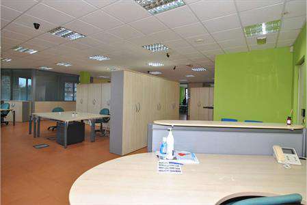 Foto Ufficio in Affitto, 6 Locali, 270 mq, Nova Milanese