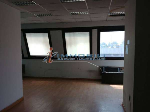 Foto Ufficio in Affitto a Agrate Brianza