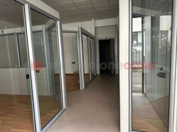 Foto Ufficio in affitto a Arezzo - 5 locali 150mq