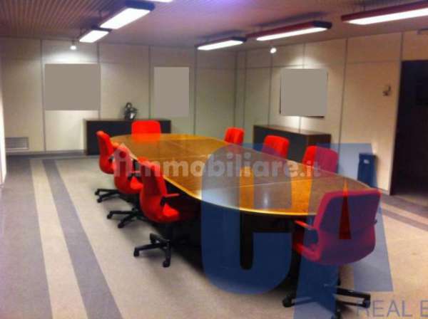 Foto Ufficio in affitto a Assago - 1 locale 950mq
