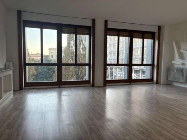 Foto Ufficio in affitto a Busto Arsizio