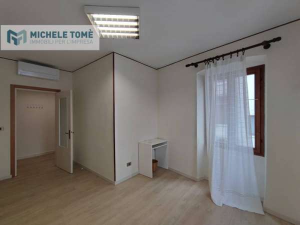 Foto Ufficio in Affitto a Caprino Veronese