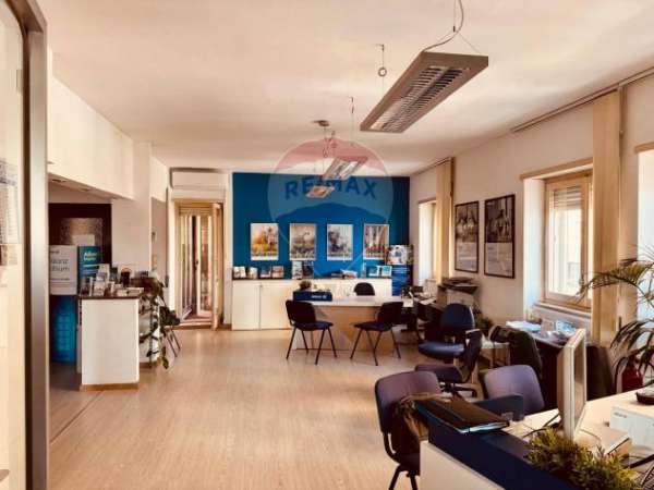 Foto Ufficio in affitto a Catania, Zona semicentro