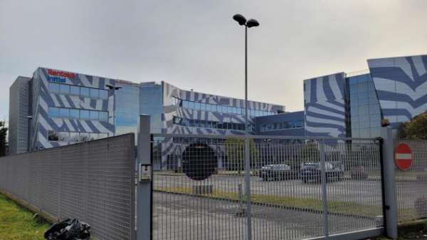 Foto Ufficio in affitto a Cernusco Sul Naviglio - 1 locale 660mq