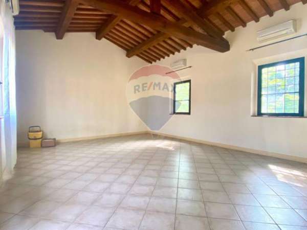 Foto Ufficio in affitto a Empoli - 1 locale 45mq