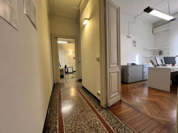 Foto Ufficio in affitto a Genova, CENTRO