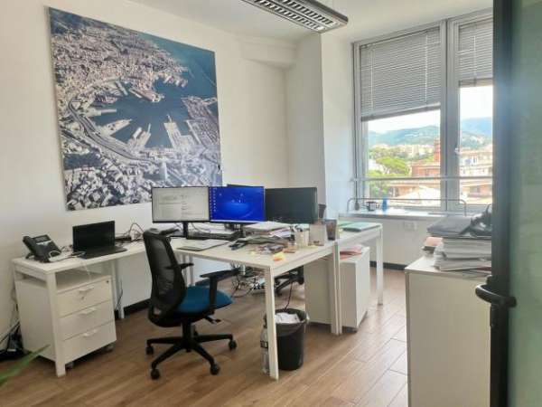 Foto Ufficio in affitto a Genova