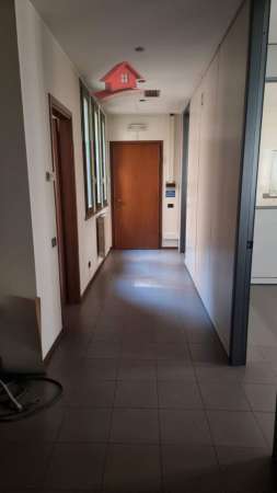 Foto Ufficio in Affitto a Inzago