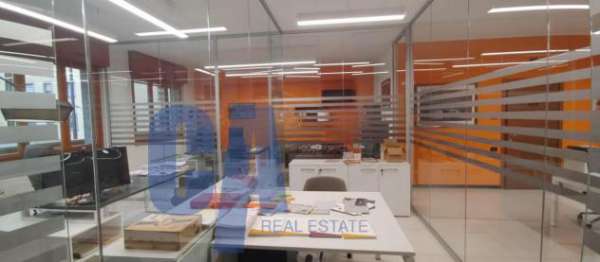 Foto Ufficio in affitto a Milano - 1 locale 215mq